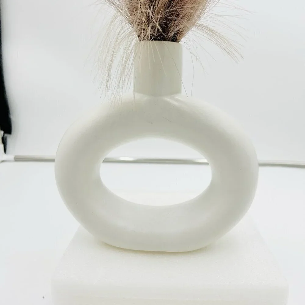 White Ceramic Vases Faux Pampas Grass Water Drop Design Doughnut Vase Modern